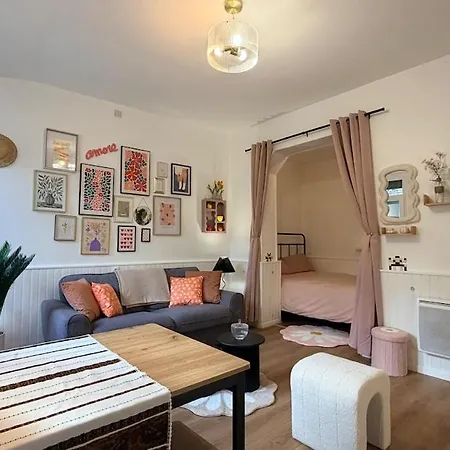 T2 Chartreuse Terrasse - Busca - Centre Apartment *